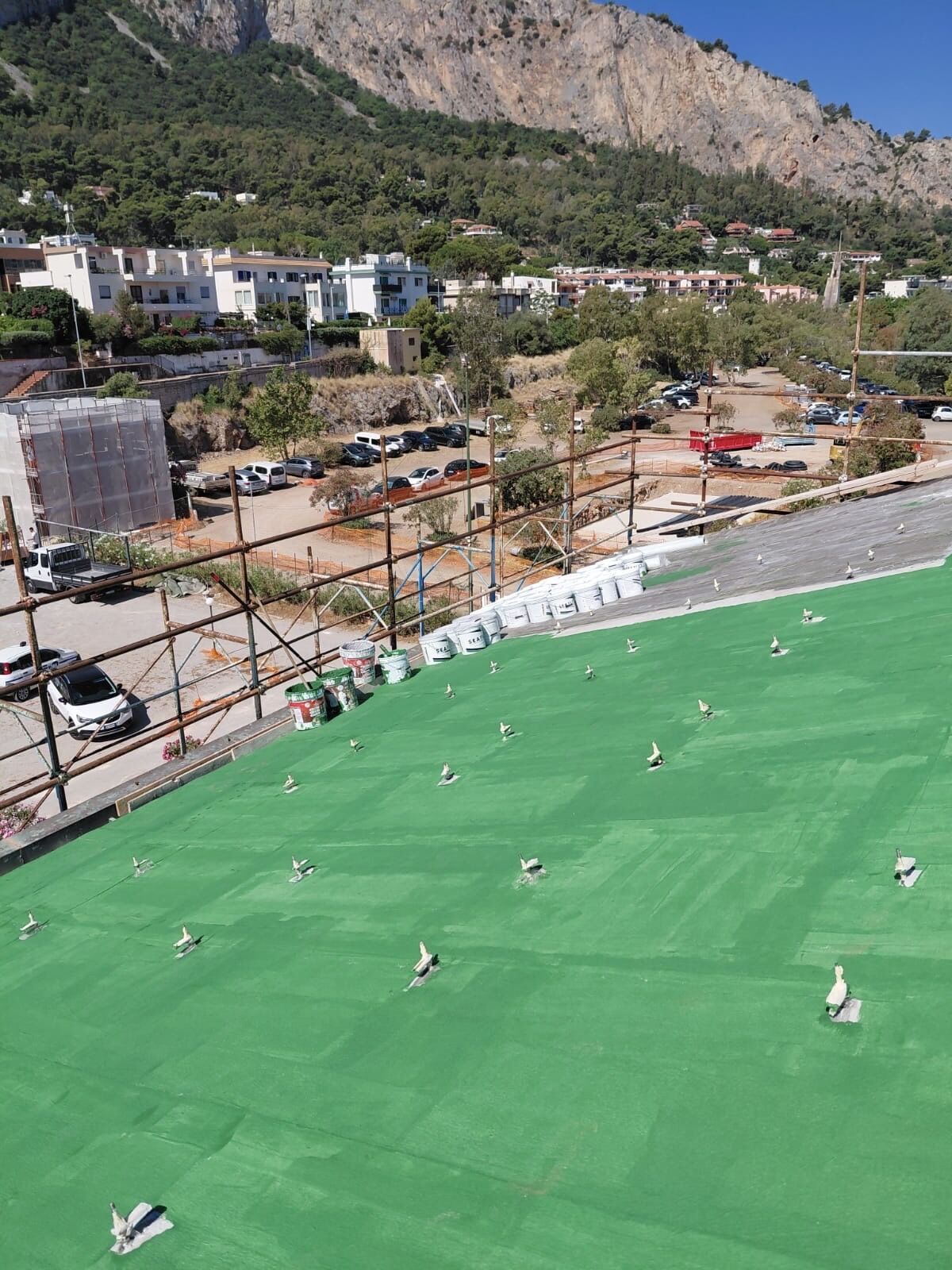 Copertura impermeabilizzata in corso d'opera
