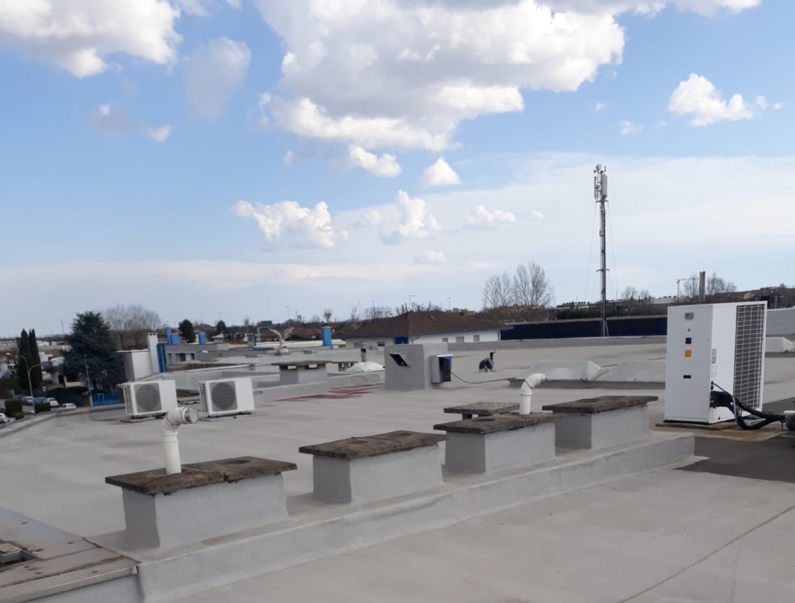 Raccordi e punti critici su copertura bituminosa